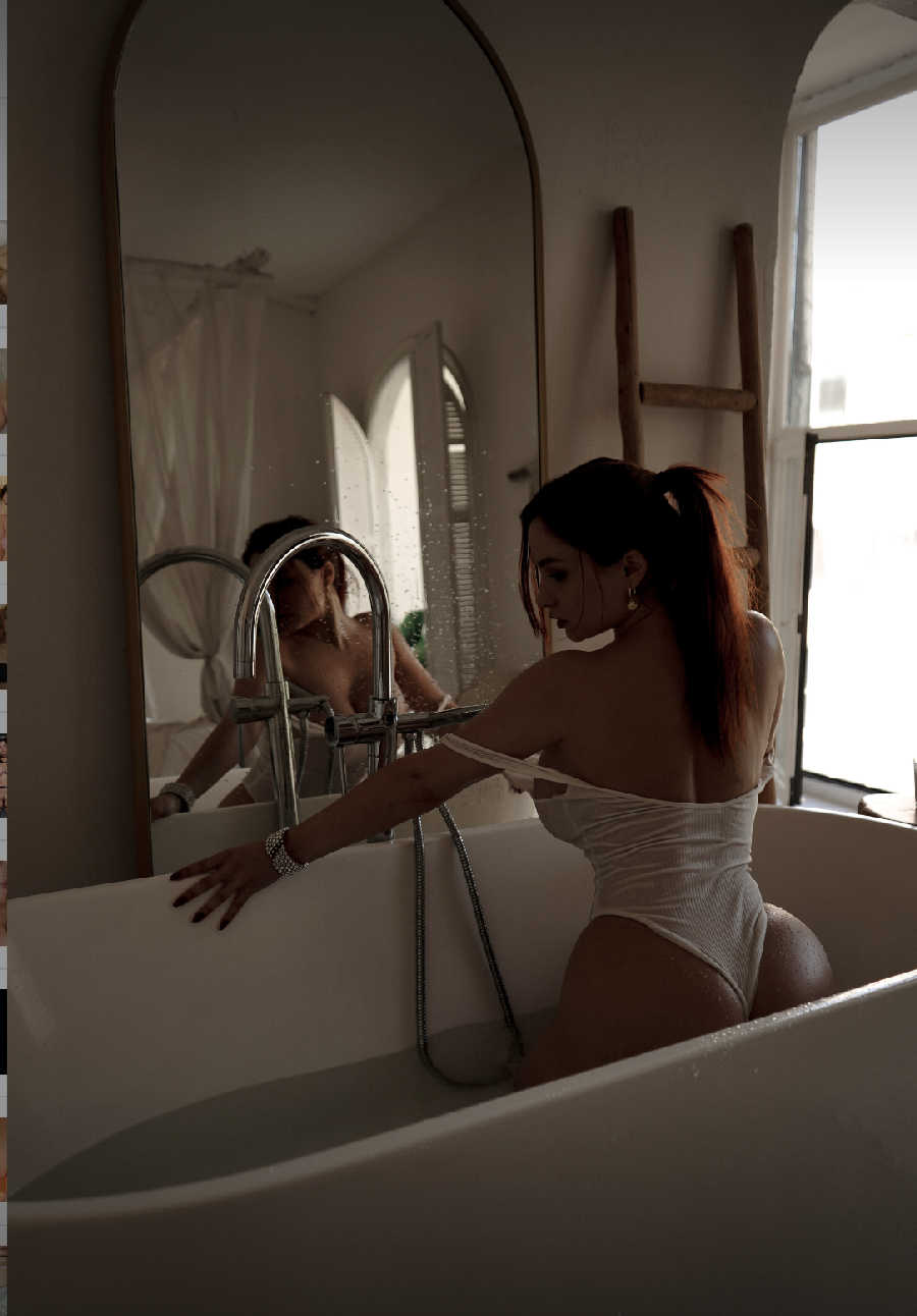 A playful frame from Miranda Faith nude — online in San Antonio