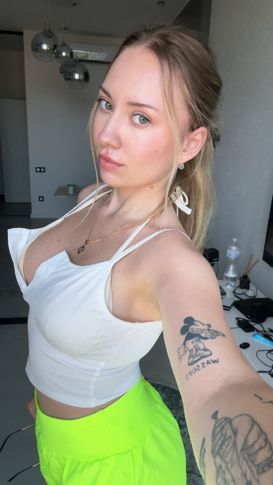 KateV in her underwear in San Antonio